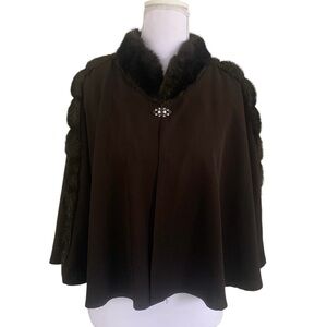 Dolce Vintage Faux Fur Trim Capelet Cape Brown Evening Wrap Jeweled Clasp USA